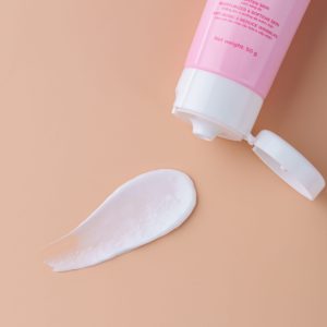 Kem dưỡng da cổ